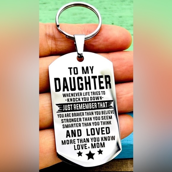 💖5 items for $25 Sale!💖 To My Daughter Silver Keychain Gift - Picture 2 of 3